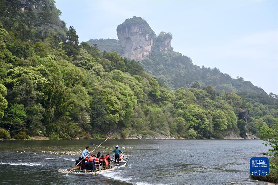 (新華全媒頭條·聚焦生物多樣性大會·圖文互動)(1)攜手同行,開啟人類高質量發展新征程——習近平主席在《生物多樣性公約》第十五次締約方大會領導人峰會上的主旨講話解讀